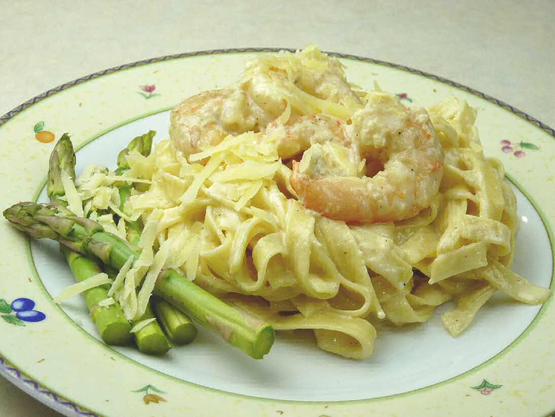 Carbonara fettucine with prawns