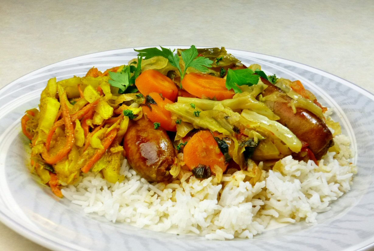 Fricassee chou carottes et saucisses