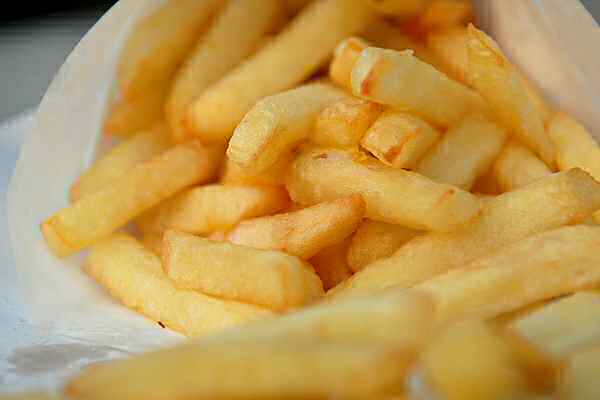 Fried wedge potatoes